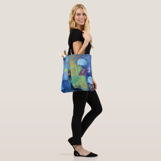 Tote Tasche im blauen Design der Unterwasserhöhle (Am Model)