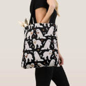 Tote Tasche mit den Knochen aus den Pyrenäen (Von Nahem)