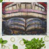 Totem Pole Face Thunder_Cove Geschirrtuch (Gefaltet)