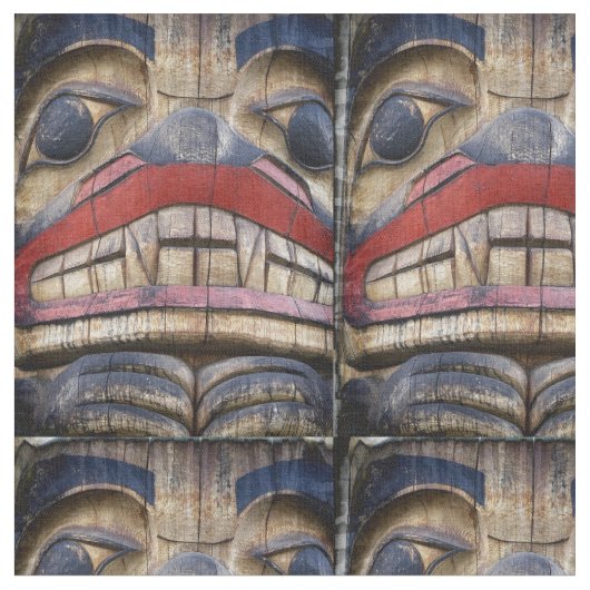 Totem Pole Face Thunder_Cove Stoff (Nahaufnahme)