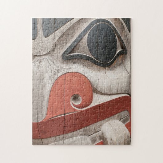 Totem-Stöcke im Haida-Kulturzentrum-Museum Puzzle (Vertikal)