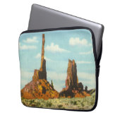 Totempfahl Laptopschutzhülle (Vorderseite Links)