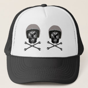 TOTENKOPF AUF MEINER MÜTZE