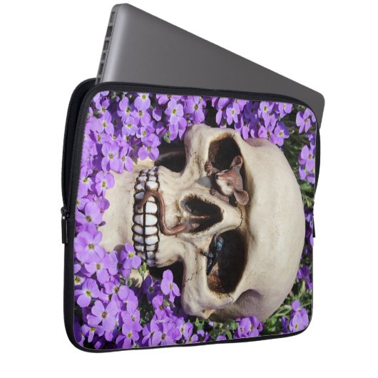 Totenkopf - Gotik / Gerätehülle Laptopschutzhülle (Vorne Rechts)