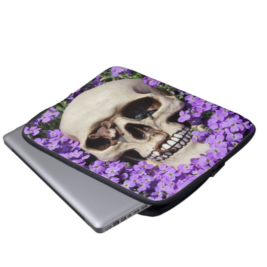 Totenkopf - Gotik / Gerätehülle Laptopschutzhülle (Vorne Knopf)