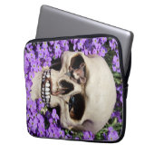 Totenkopf - Gotik / Gerätehülle Laptopschutzhülle (Vorderseite Links)