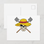 Totenkopf mit Hut als Bauer mit Rechen Postkarte (Vorne/Hinten)