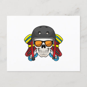 Totenkopf mit Sonnenbrille und Inline-Skates Postkarte