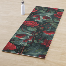 Totenkopf- und rote Rosenmuster – dunkles florales Yogamatte