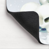 Totenköpfe im Schnee. Personalisiert Mousepad (Ecke)
