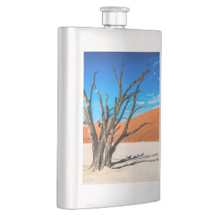 Toter Baum in Deadvlei, Namibia Flachmann