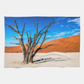 Toter Baum in Deadvlei, Namibia Geschirrtuch (Horizontal)