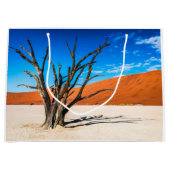 Toter Baum in Deadvlei, Namibia Große Geschenktüte (Vorderseite)