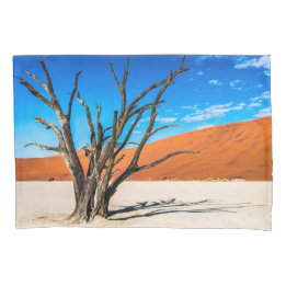 Toter Baum in Deadvlei, Namibia Kissenbezug