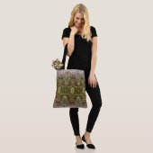 Totes Blumen-Muster 5 groß Tasche (Am Model)