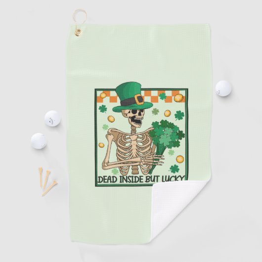 Totes Inside aber Lucky St Patricks Golfhandtuch (Insitu)