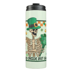 Totes Inside but Lucky - Skelett Leprechaun Thermosbecher