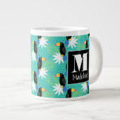Toucans auf Aquamarinen| Monogramm Jumbo-Tasse (Vorderseite Rechts)