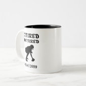 Touch bei der Rente nicht müde. Zweifarbige Tasse (Vorderseite Links)