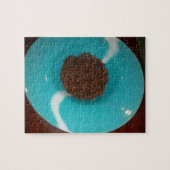 Touch des Meeres: Eine Cyan Bowl of Coffee Puzzle (Horizontal)