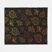 Touch von Elegance Copper-Blätter auf Schwarz Fleecedecke (Vorderseite (Horizontal))