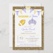 Touchdowns oder Tiaras Yellow Lila Gender Reveal Einladung (Vorderseite)