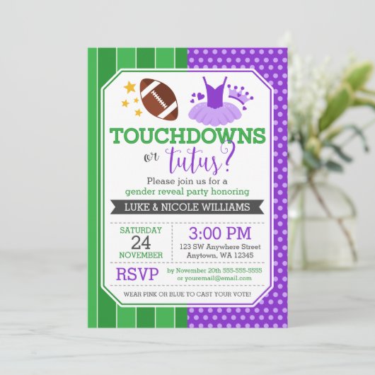 Touchdowns oder Tutus Lila Gender Reveal Party Einladung (Stehend Vorderseite)
