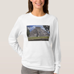Touristen gehen an einer nicht restaurierten Seite T-Shirt