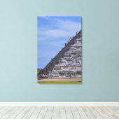 Touristen klettern auf Ruinen von El Leinwanddruck (Insitu (Holzboden))