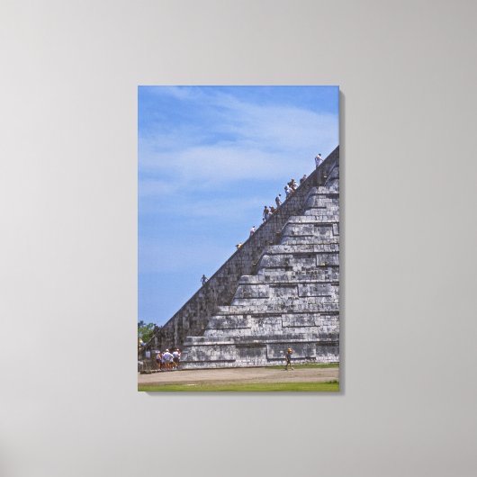 Touristen klettern auf Ruinen von El Leinwanddruck (Vorderseite)