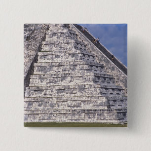 Touristen klettern Treppe von El Castillo, Stein Button