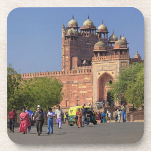 Touristen vor Fatehpur Sikri, im Untersetzer
