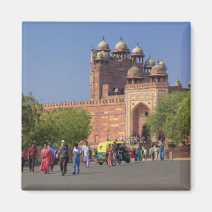 Touristen vor Fatehpur Sikri, in der Magnet