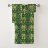 Towels with a vibrant tree of life pattern  badhandtuch set (Insitu)