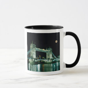 Tower Bridge bei Nacht, London, England Tasse