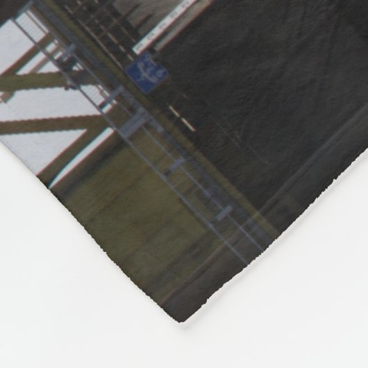 Tower Bridge Fleece Blanket (Ecke)
