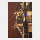 Tower Bridge, London at Night, England (UK) Geschirrtuch (Vertikal)