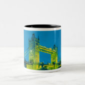 Tower Bridge, London, England 3 Zweifarbige Tasse (Mittel)