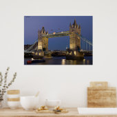 Tower Bridge London England in Dusk Poster (Küche)