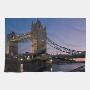 Tower Bridge London England Water Night City Geschirrtuch