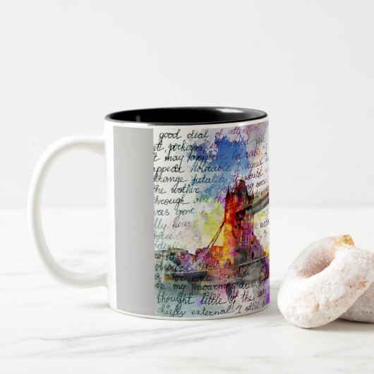 Tower Bridge, London, Sketchbook Art Zweifarbige Tasse (Mit Donut)