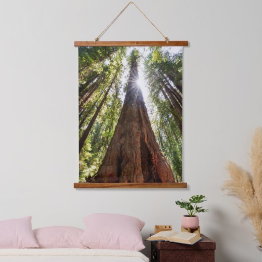 Towering Redwoods Wandteppich Mit Holzrahmen (Schlafzimmer)