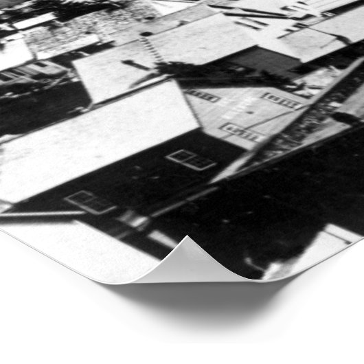 Town View Sitka, Alaska mit Pyramide Poster (Ecke)