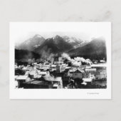 Town View Sitka, Alaska mit Pyramide Postkarte (Vorderseite)