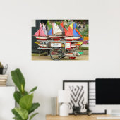 Toy Sailboats, Luxembourg Gardens, Paris Poster (Heimbüro)