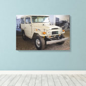 Toyota Land Cruiser BJ 40 Leinwanddruck (Insitu (Holzboden))