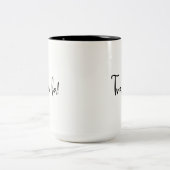 "Tra la la la!" Typografie: Hübscher kalligrafisch Zweifarbige Tasse (Mittel)