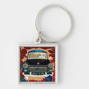 Trabant-Auto, Braun und Rottöne, Berliner Mauer Schlüsselanhänger
