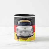 Trabant-Auto und deutsche Flagge, Berliner Mauer Tasse (Zentrum)