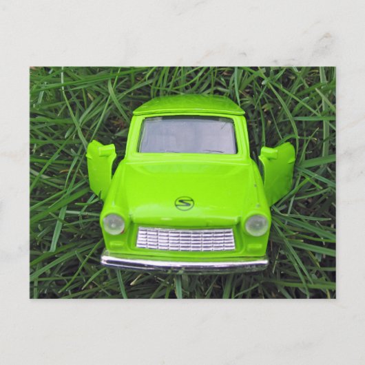 Trabi auf Grass Postkarte (Vorderseite)